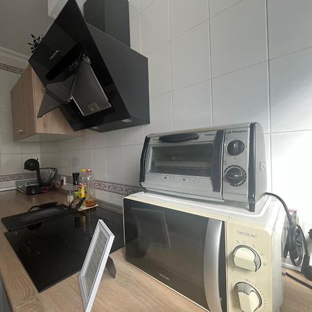 Lovely Rooms En Piso Compartido Seville Exterior photo