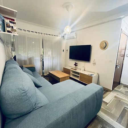 Lovely Rooms En Piso Compartido Seville Exterior photo