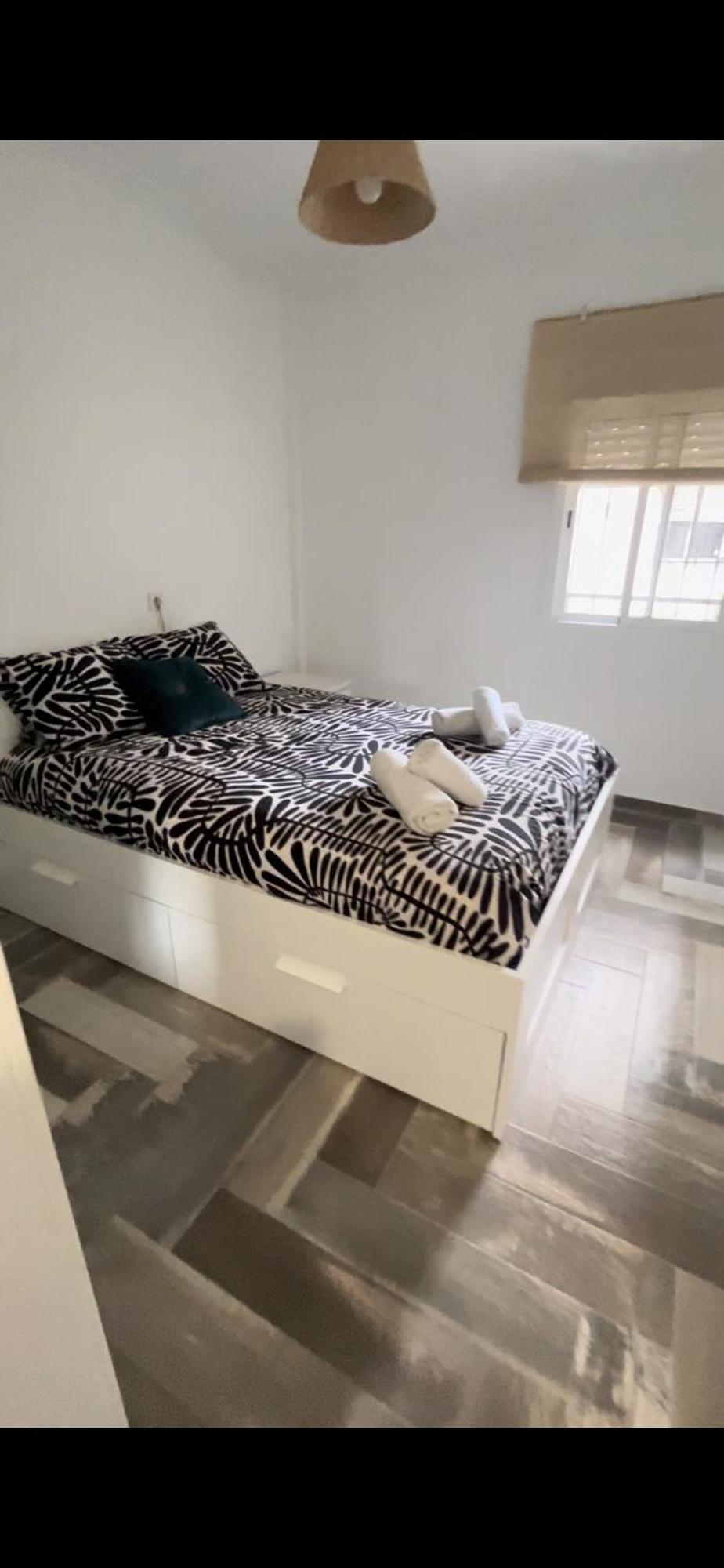 Lovely Rooms En Piso Compartido Seville Exterior photo
