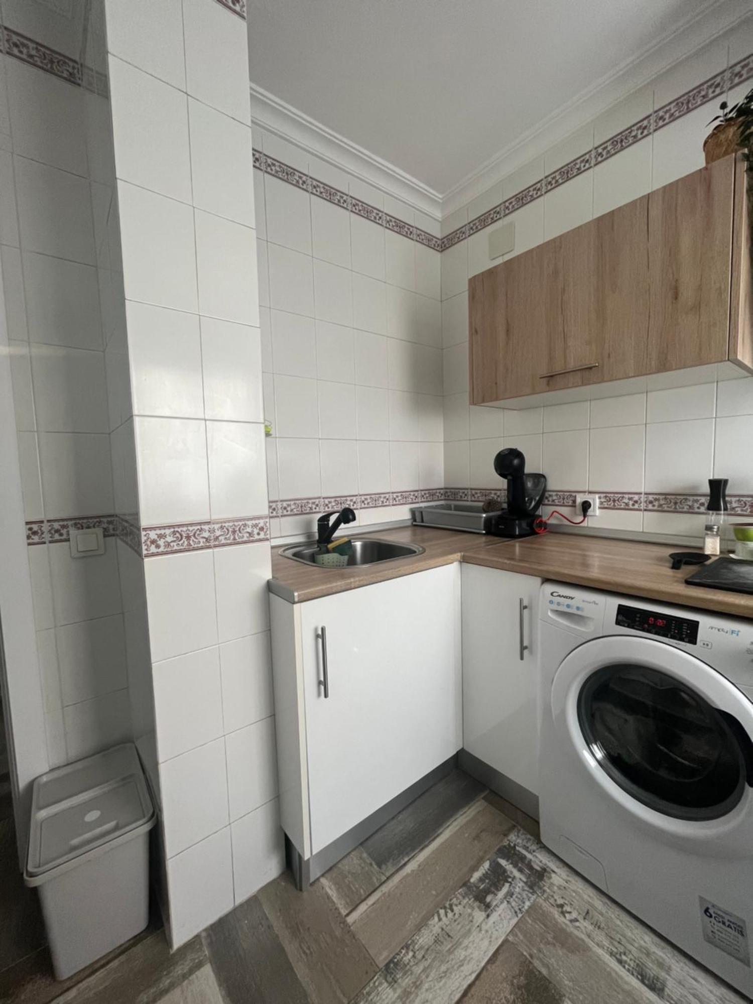 Lovely Rooms En Piso Compartido Seville Exterior photo